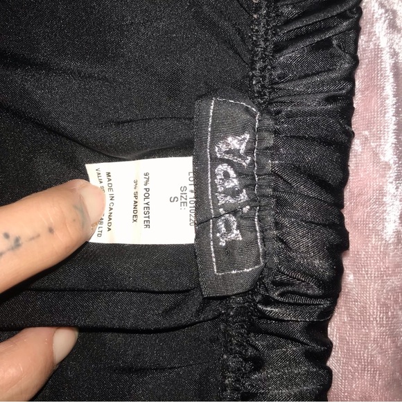 Vtg 90s/Y2K Silky Black Romantic Goth/Going Out Strapless Shorts Romper - Picture 4 of 9